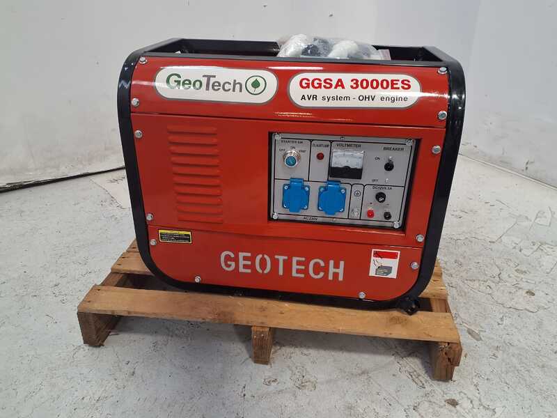 OUTLET - DIFETTI ESTETICI - GeoTech GGSA3000ES - Generatore di corrente con AVR e avv. elettrico 2.7 kW - Continua 2.5 kW Monofase