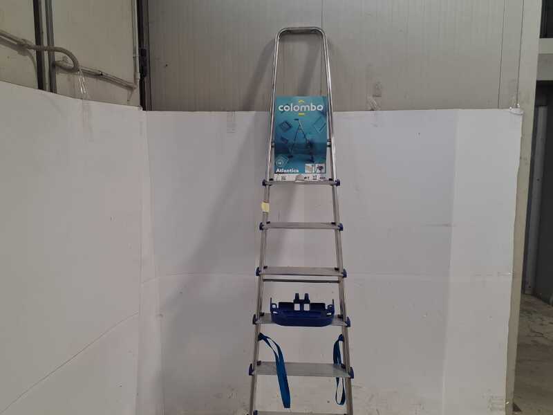 OUTLET - PICCOLI DIFETTI ESTETICI - Colombo Atlantica, 8 gradini, 2.33mt - Scalandrino in alluminio con cavalletto