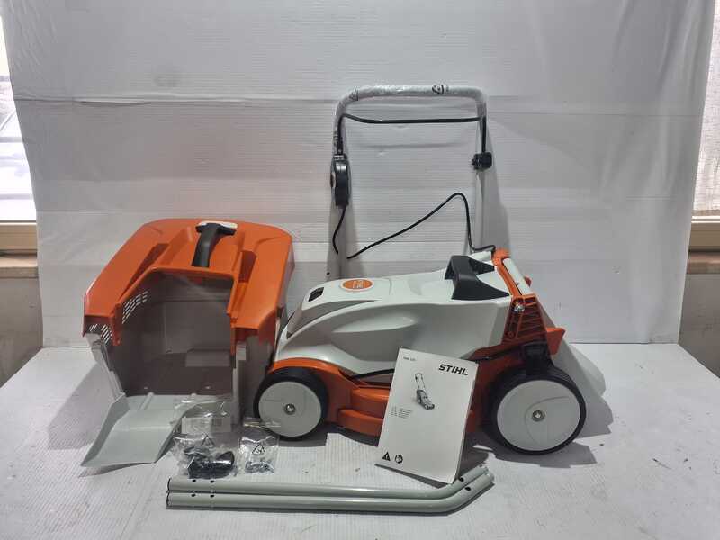 OUTLET - PICCOLI DIFETTI ESTETICI - STIHL RMA 235 - Tagliaerba a batteria 36V - Taglio 33 cm - SENZA BATTERIA E CARICABATTERIA