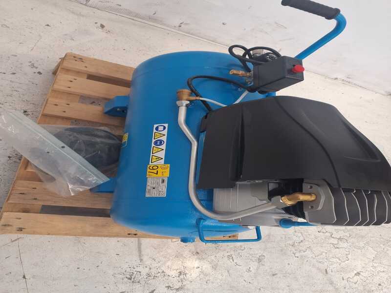 OUTLET - PICCOLI DIFETTI ESTETICI - ABAC Montecarlo L30P - Compressore aria elettrico monofase - Motore 3 HP - 50 lt