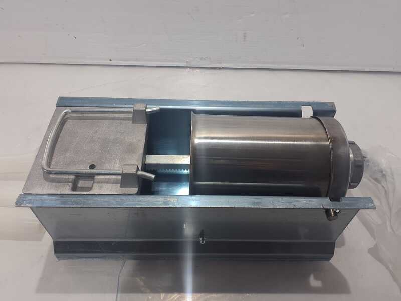 OUTLET - PICCOLI DIFETTI ESTETICI - Palumbo Pavi 175 INOX - Insaccatrice manuale per salumi 3 Kg - 2 Velocit&agrave;