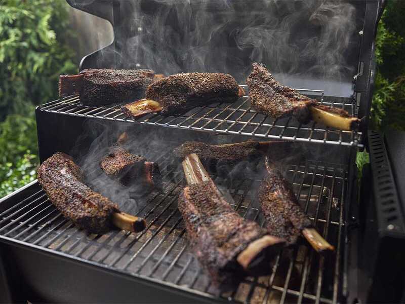 Weber Smoque - Barbecue a pellet e affumicatore