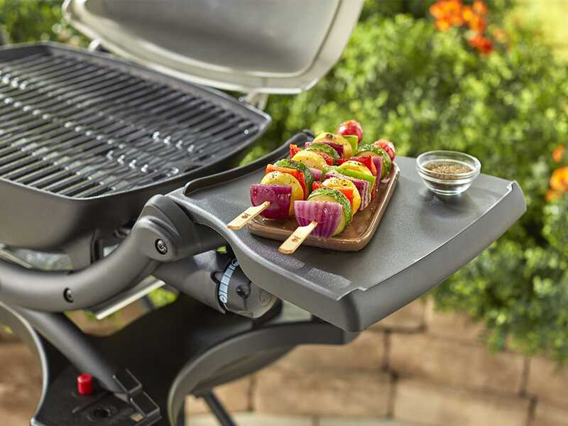 Set due ripiani laterali per barbecue Weber Serie Q