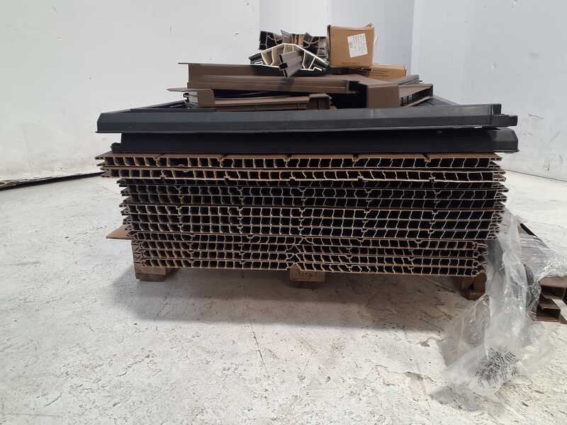 OUTLET - PICCOLI DIFETTI ESTETICI - Keter Darwin marrone - Casetta da giardino - Con finestre frontali - 190x122x221 cm