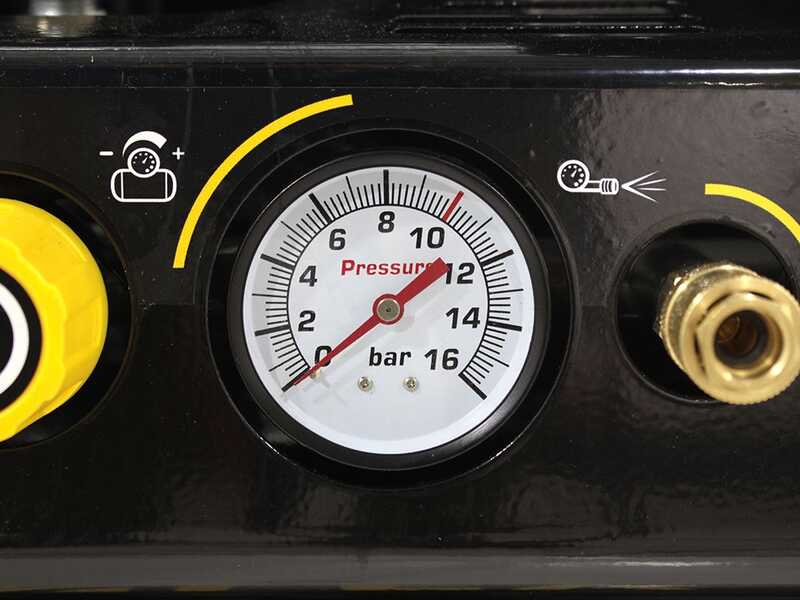 OUTLET - PICCOLI DIFETTI ESTETICI - Stanley Fatmax B 255/10/50 - Compressore aria elettrico monofase a cinghia - Motore 2 HP - 50 lt