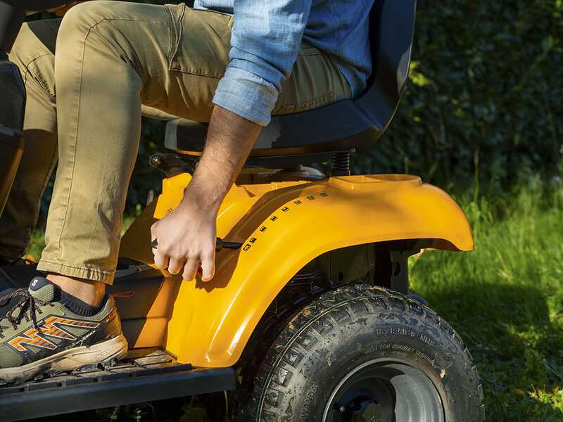 Stiga Tornado 5108e - Kit Trattorino tagliaerba + 1 modulo batteria ePower Pro 56V/40Ah - Scarico laterale e mulching