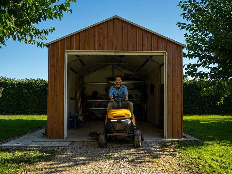 Stiga Tornado 5108e - Kit Trattorino tagliaerba + 2 moduli batteria ePower Pro 56V/40Ah - Scarico laterale e mulching