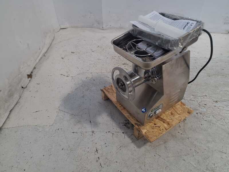 OUTLET - PICCOLI DIFETTI ESTETICI - Fimar TC32TN - Tritacarne elettrico - Corpo in acciaio Inox - Gruppo di macinazione in alluminio - 230V