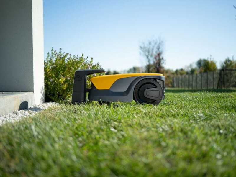 Stiga A 8v - Robot rasaerba - Senza impianto - con batteria E-Power da 2 Ah