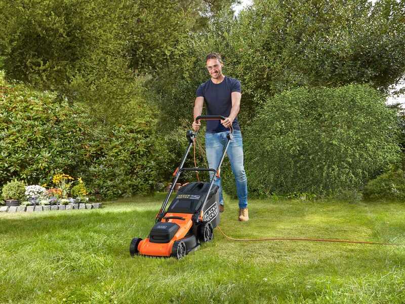 Black &amp; Decker BEMWP400-QS - Tagliaerba elettrico - 1800 W - Taglio 40 cm