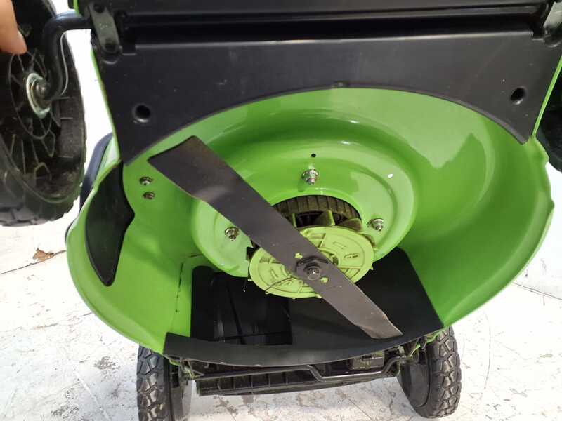 OUTLET - UTILIZZATO PER PROVA - Greenworks GD60LM51SPK4 - Tagliaerba semovente a batteria - 60V/4Ah - Taglio 51 cm