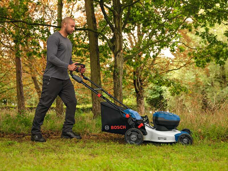 Bosch Professional GRA 18V2-46 SP - Tagliaerba a batteria - 2x18V 5.5Ah - Taglio 46 cm