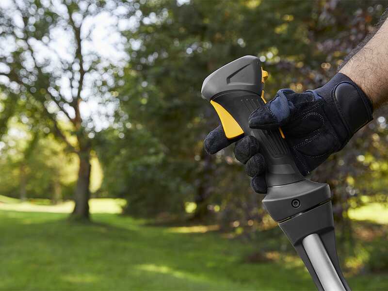 Stiga BC 760 B - Decespugliatore a scoppio professionale - Impugnatura doppia