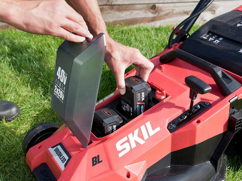 SKIL 0151 BA - Tagliaerba a batteria 2x20V/4Ah + in omaggio batteria 20V/4Ah - Taglio 46 cm