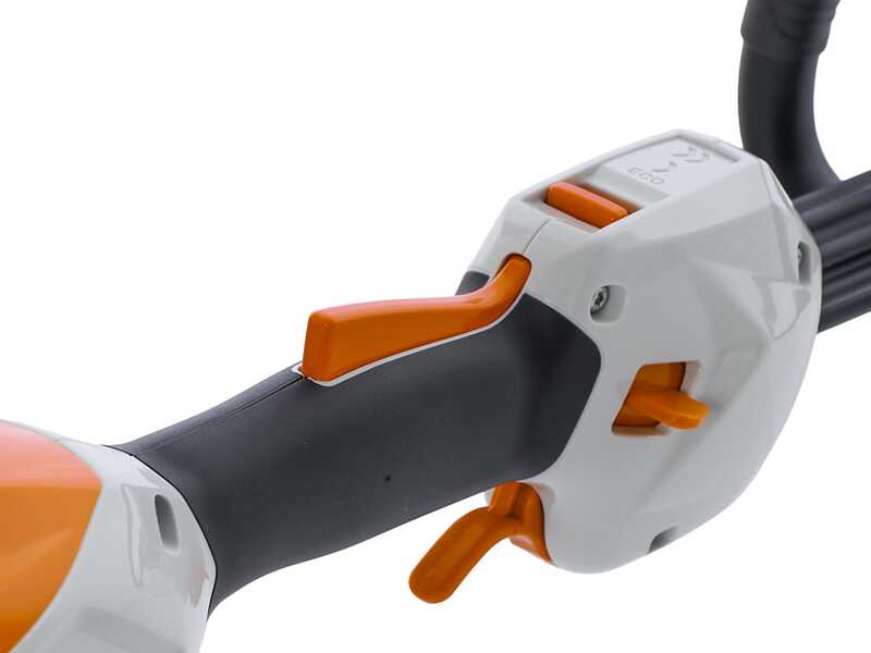 STIHL FSA 60 R - Decespugliatore a batteria - 36V -  SENZA BATTERIA E CARICABATTERIA