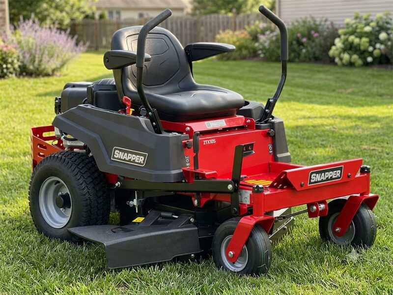 Snapper ZTX105SD - Trattorino rasaerba professionale a raggio zero - Scarico laterale - Motore B&amp;S 7220 EXi bicilindrico