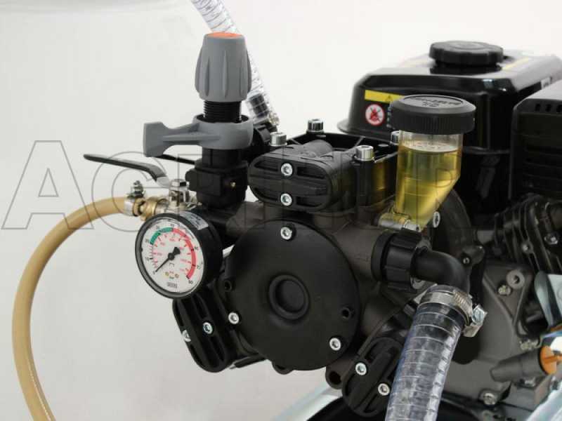 Kit motopompa irrorazione con gancio Comet APS41/Loncin G160F con carrello e serbatoio 120L