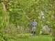 Gardena HighCut 360/18V P4A - Forbice elettrica da potatura su asta - 18V 2Ah - Diametro di taglio 28mm