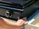 Campingaz Onyx 2 - Plancha a gas portatile con coperchio