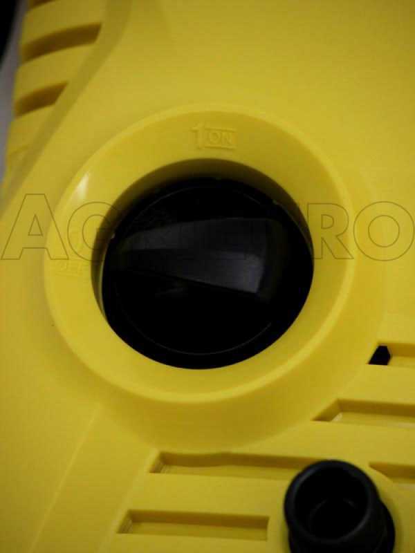 Idropulitrice elettrica ad acqua fredda Karcher K2, piccola e maneggevole  - 110 bar