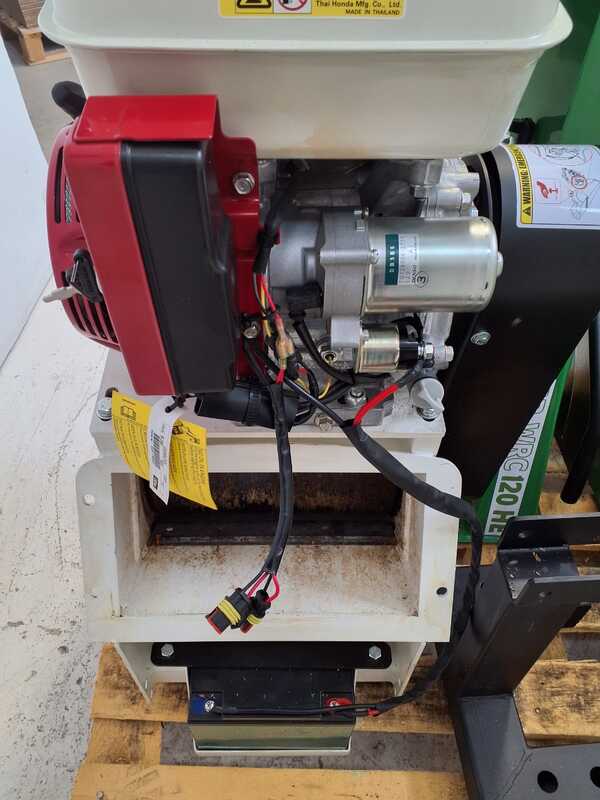 OUTLET - UTILIZZATO PER PROVA - GreenBay GB-WRC 120 HE - Biotrituratore a scoppio professionale - Motore Honda GX390 da 13 HP