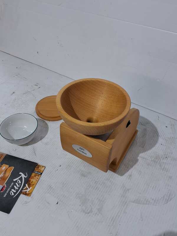 OUTLET - PICCOLI DIFETTI ESTETICI - Komo FlocMan 600g - Fioccatrice elettrica - Motore da 140W