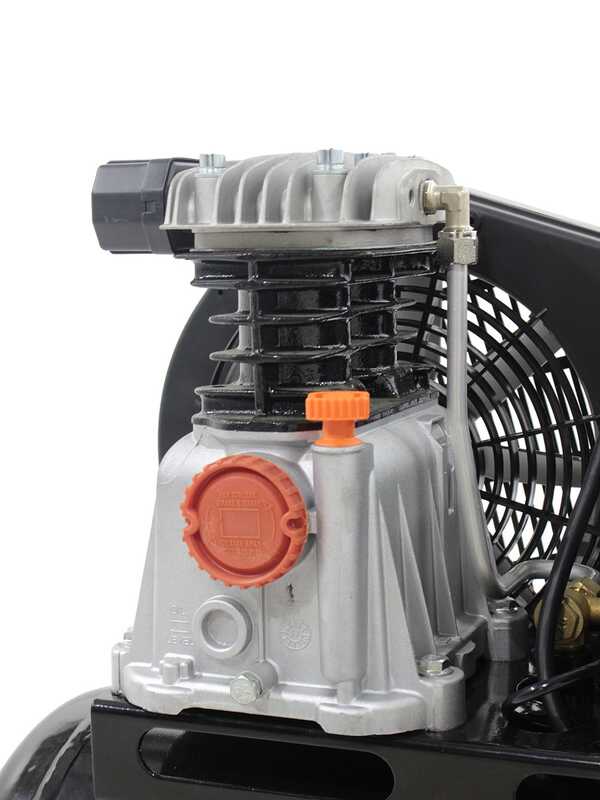 OUTLET - UTILIZZATO PER PROVA - Black &amp; Decker BD 220/50 2M - Compressore aria elettrico monofase a cinghia - Motore 2 HP - 50 lt