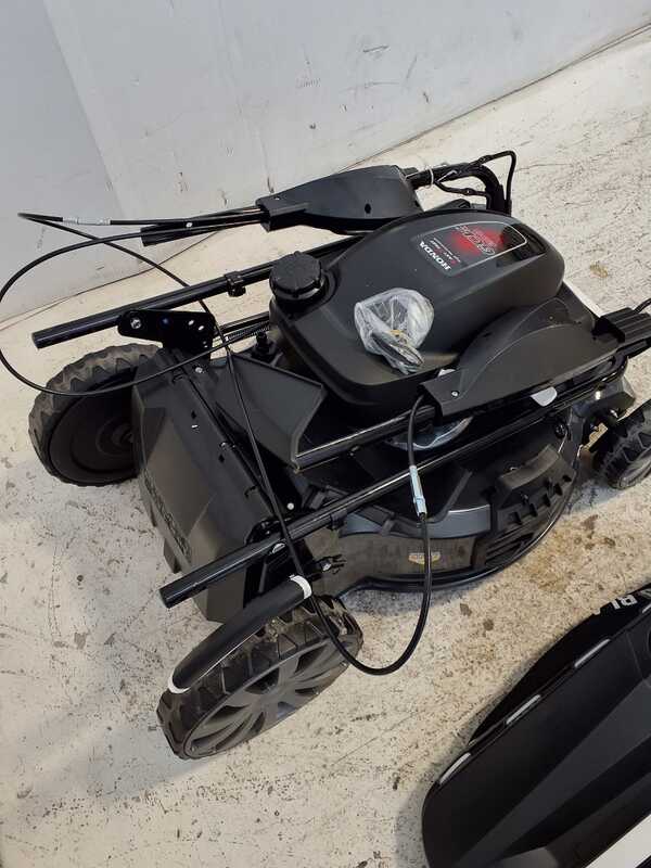 OUTLET - DIFETTI ESTETICI - Blackstone SP530 H Deluxe - Tagliaerba a scoppio trazionato - Motore Honda GCVX200