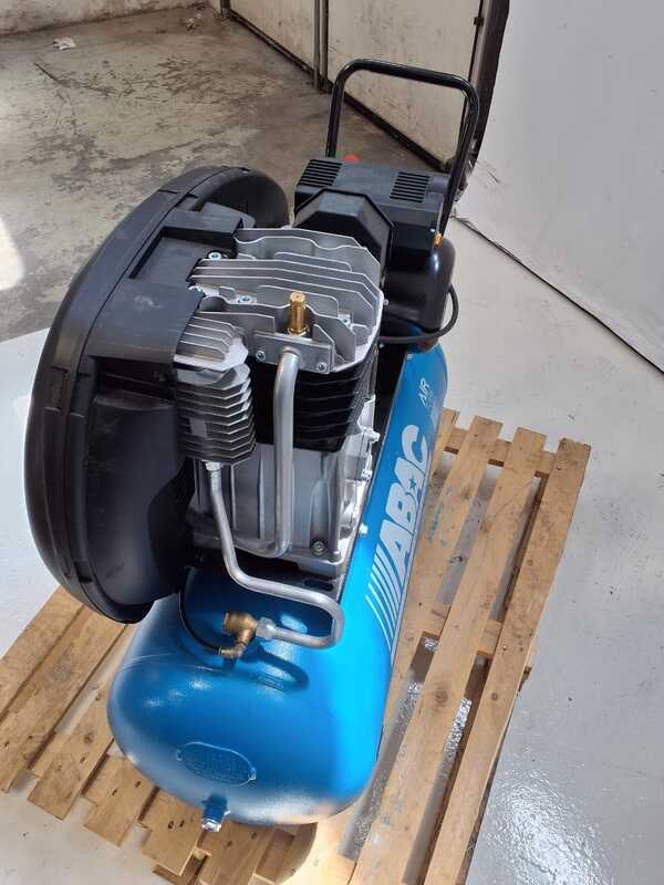 OUTLET - UTILIZZATO PER PROVA - ABAC EXP A49B 90 CM3 - Compressore aria elettrico monofase a cinghia - Motore 3 HP &ndash; 90 lt