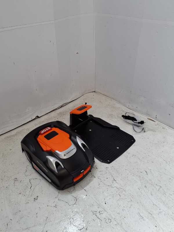 OUTLET - UTILIZZATO PER PROVA - Yard Force NX60i - Robot rasaerba - Con batteria al litio