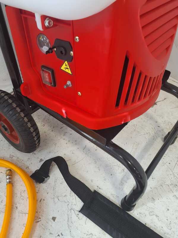 OUTLET - PICCOLI DIFETTI ESTETICI - GeoTech SP 250 E - Pompa irroratrice a batteria - A spalla + trolley - 25L