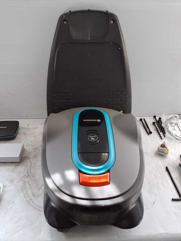 OUTLET - UTILIZZATO PER PROVA - Gardena SILENO life 1500 set Smart - Robot rasaerba -  Larghezza di taglio 22 cm - Gestione Gardena Smart App