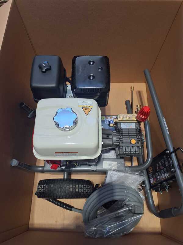 OUTLET - PICCOLI DIFETTI ESTETICI - Idropulitrice industriale a scoppio ZWDK 15/290 - 290 bar - 900 l/h - Con pompa Comet ZWD-K - motore Honda GX 390