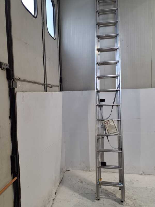 OUTLET - DIFETTI ESTETICI - Svelt Euro E3, 3x14 gradini, 10,12 mt - Scala telescopica in alluminio