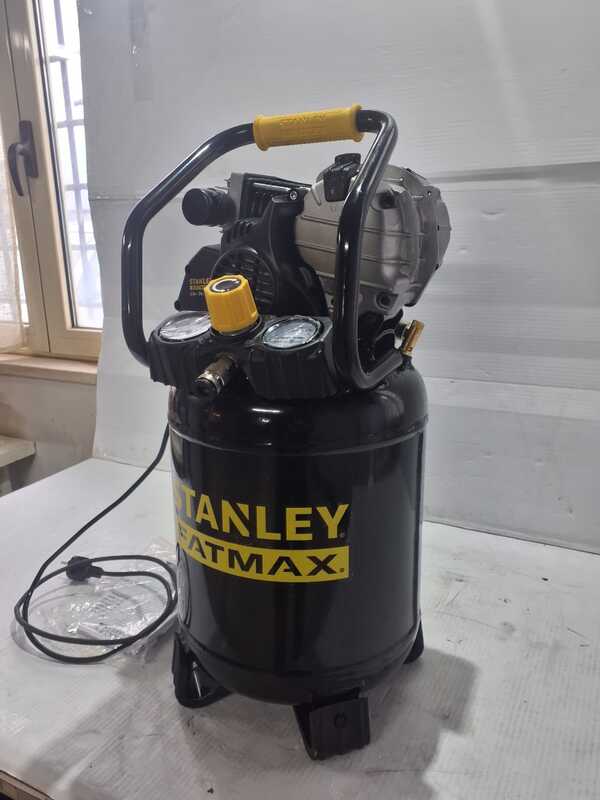 OUTLET - PICCOLI DIFETTI ESTETICI - Stanley Fatmax HY 227/10/24V - Compressore aria elettrico portatile monofase - Motore 2 HP - 24 lt