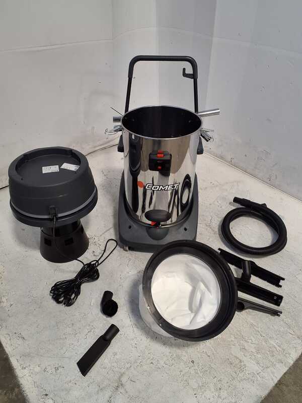 OUTLET - UTILIZZATO PER PROVA - Comet CVP 378 XBH - Bidone aspiratutto - 3 motori- Fusto in acciao - Serie Professionale