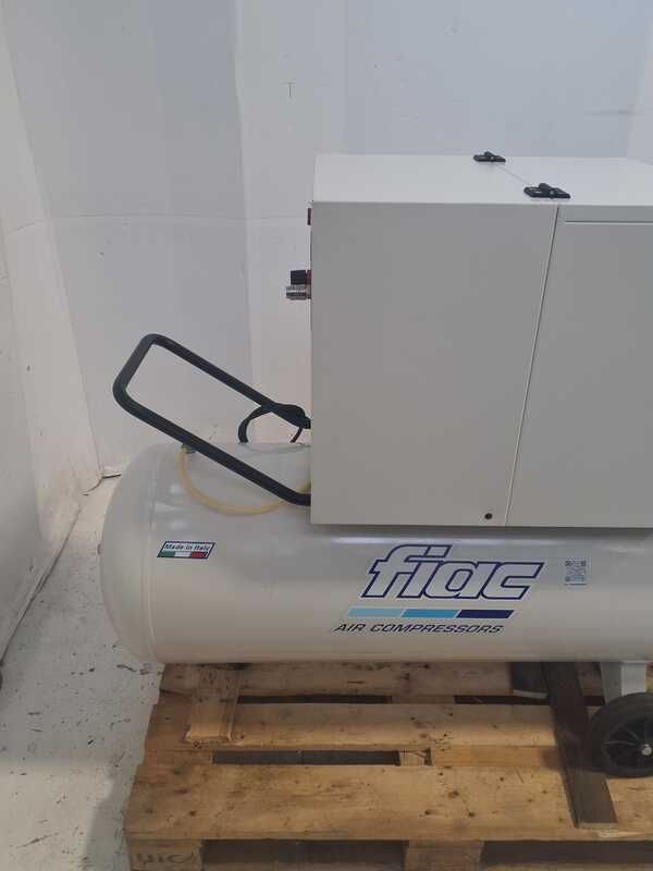 OUTLET - UTILIZZATO PER PROVA - FIAC Silent AB200/360M - Compressore aria elettrico monofase a cinghia, insonorizzato - Motore 3 HP - 200 lt