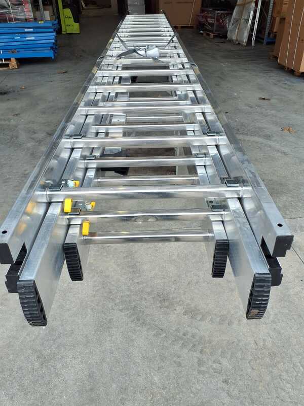 OUTLET - DIFETTI ESTETICI - Svelt Euro E3, 3x16 gradini, 11.39 mt - Scala telescopica in alluminio