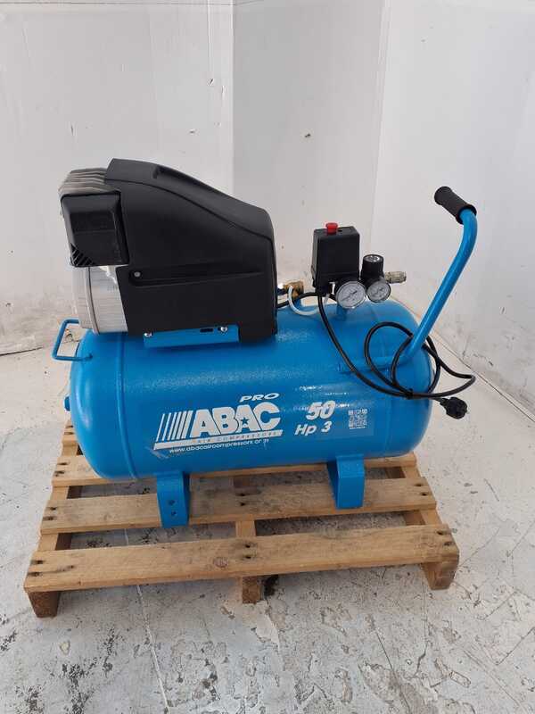 OUTLET - UTILIZZATO PER PROVA - ABAC Montecarlo L30P - Compressore aria elettrico monofase - Motore 3 HP - 50 lt