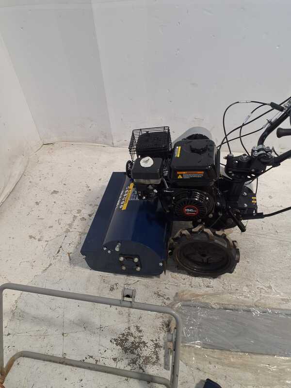 OUTLET - UTILIZZATO PER PROVA - BullMach FALX 600 L - Trinciaerba a martelli - Loncin G200F