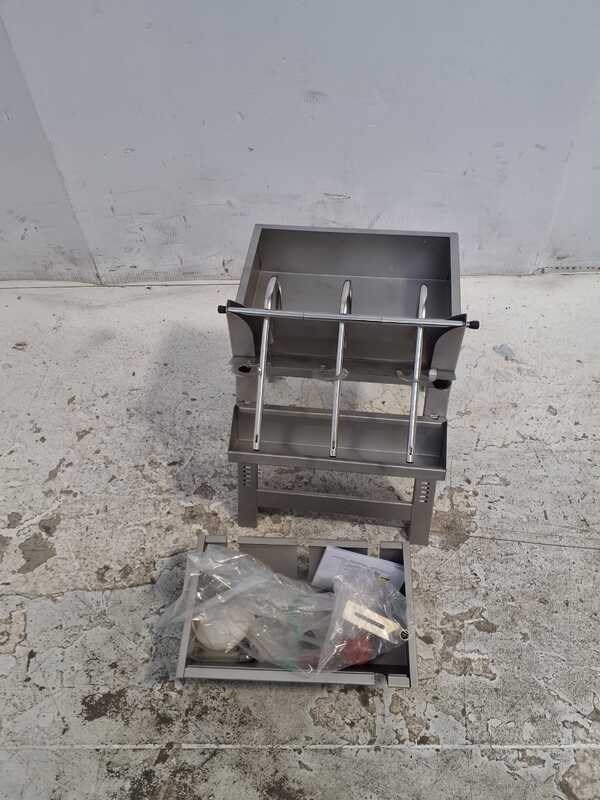 OUTLET - DIFETTI ESTETICI - Enotecnica Pillan 3B INOX - Riempitrice manuale a 3 attacchi con beccucci serbatoio e struttura in acciaio inox