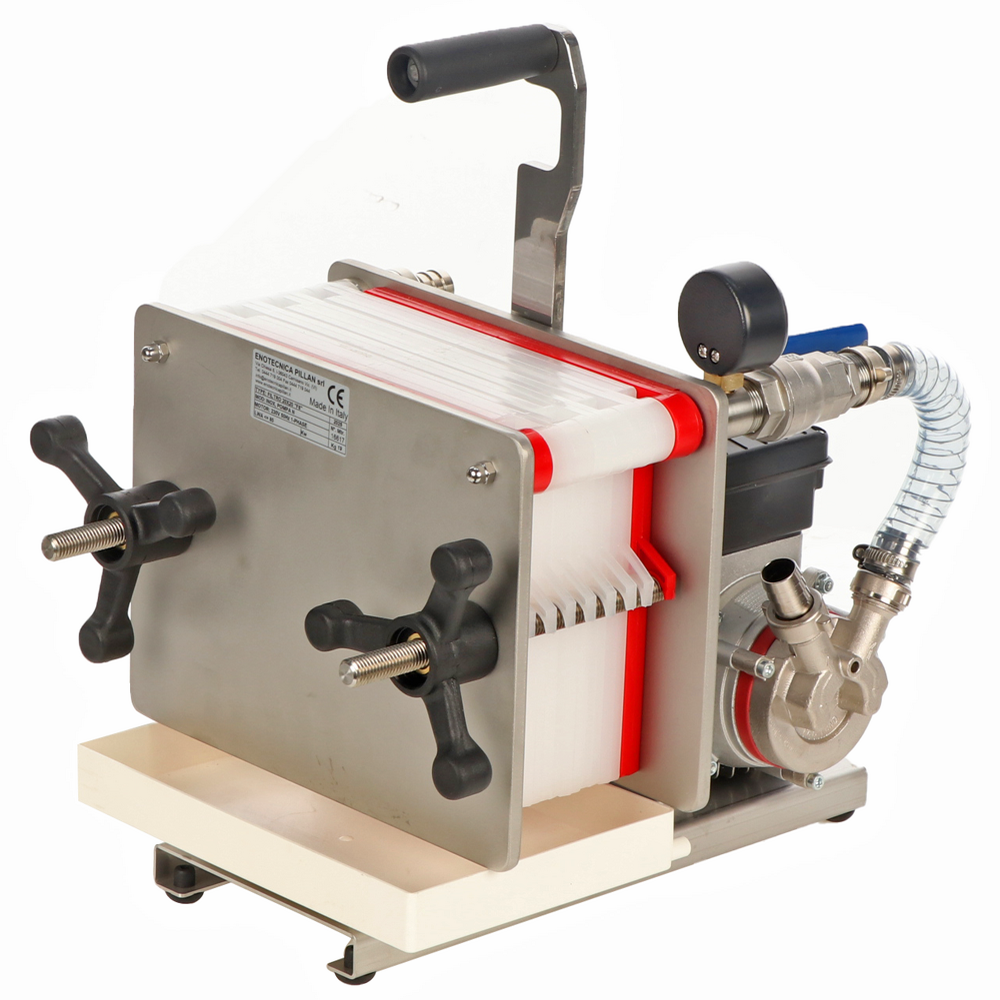 Enotecnica Pillan FC8 Filtro per vino professionale da 8 cartoni 20x20 cm Telaio INOX e pompa NOVAX Filtri a Cartoni per Vino