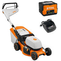 STIHL RMA 248 T - Tagliaerba trazionato con batteria AK 20 - 36V 4Ah - Taglio 46 cm